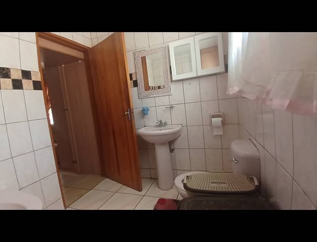 3 BEDROOM HOUSE FOR SALE IN MABOPANE  UNIT B